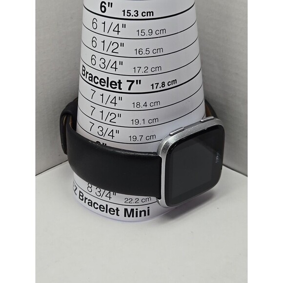 Fitbit Versa FB505 Special Edition Silver Smartwatch Activity Tracker No Charger - Picture 9 of 13